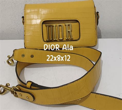 harga tas dior selempang wanita|bag selempang dior.